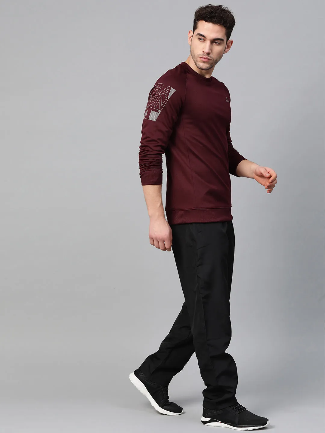 Alcis Men Burgundy Solid Training Sweatshirt with Printed Detail