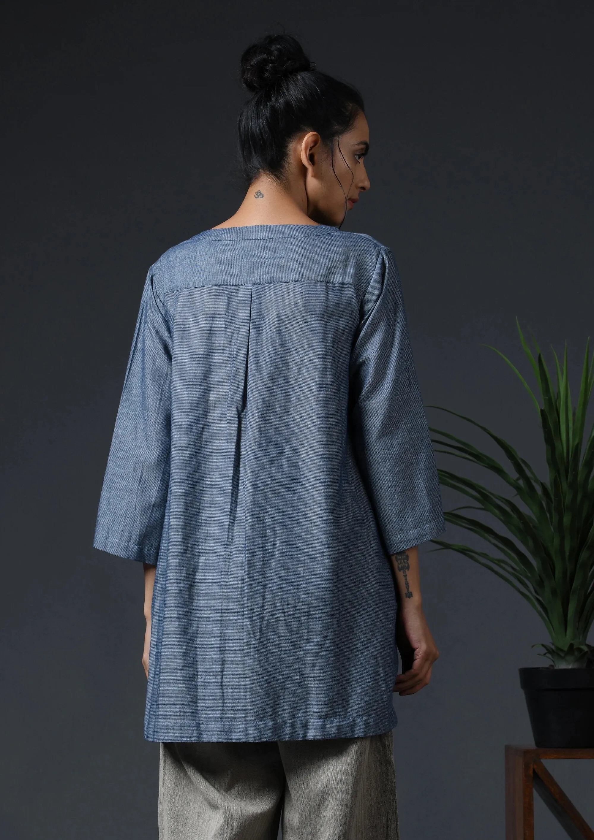 CHAMBRAY TAPE BLOUSE