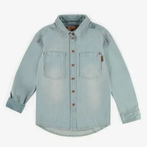 Chemise à manches longues coupe décontractée en denim à rayures bleu/crème, enfant || Long sleeved shirt relaxed fit in blue and cream striped denim, child