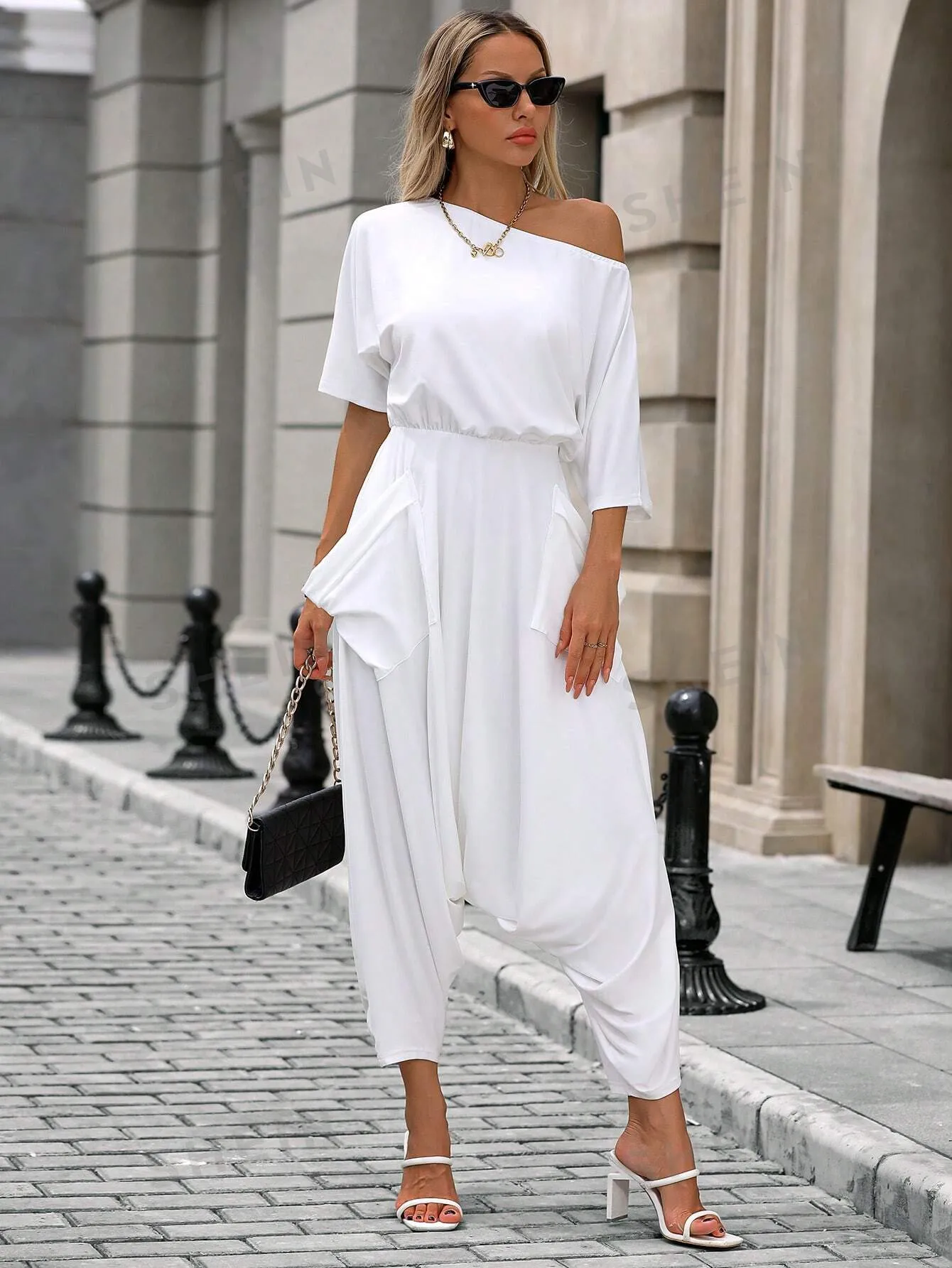 Frenchy Women's Solid Color Minimalist Casual Loose Asymmetrical Shoulder Jumpsuit