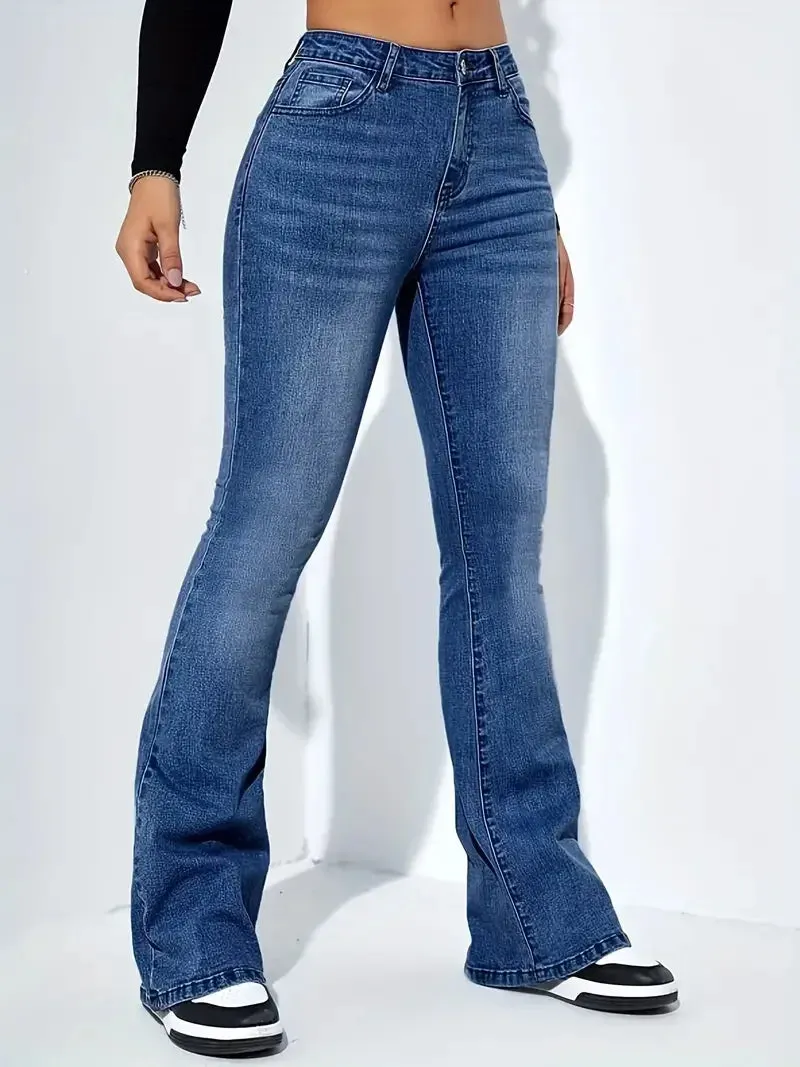 Laura | Flared Jeans | Casual Comfort | Soft Denim