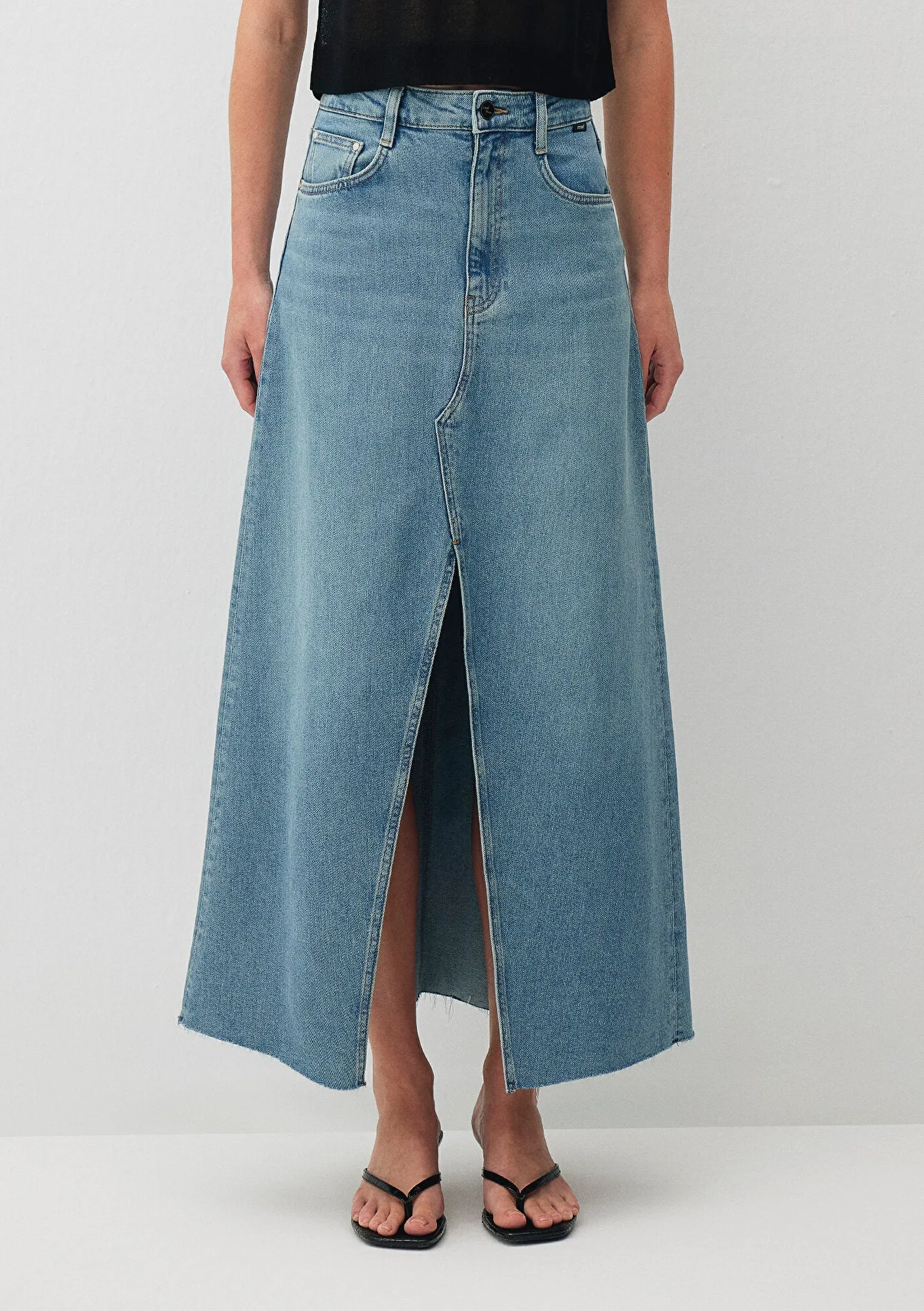 Loren Shaded Denim Iconic Jean Skirt