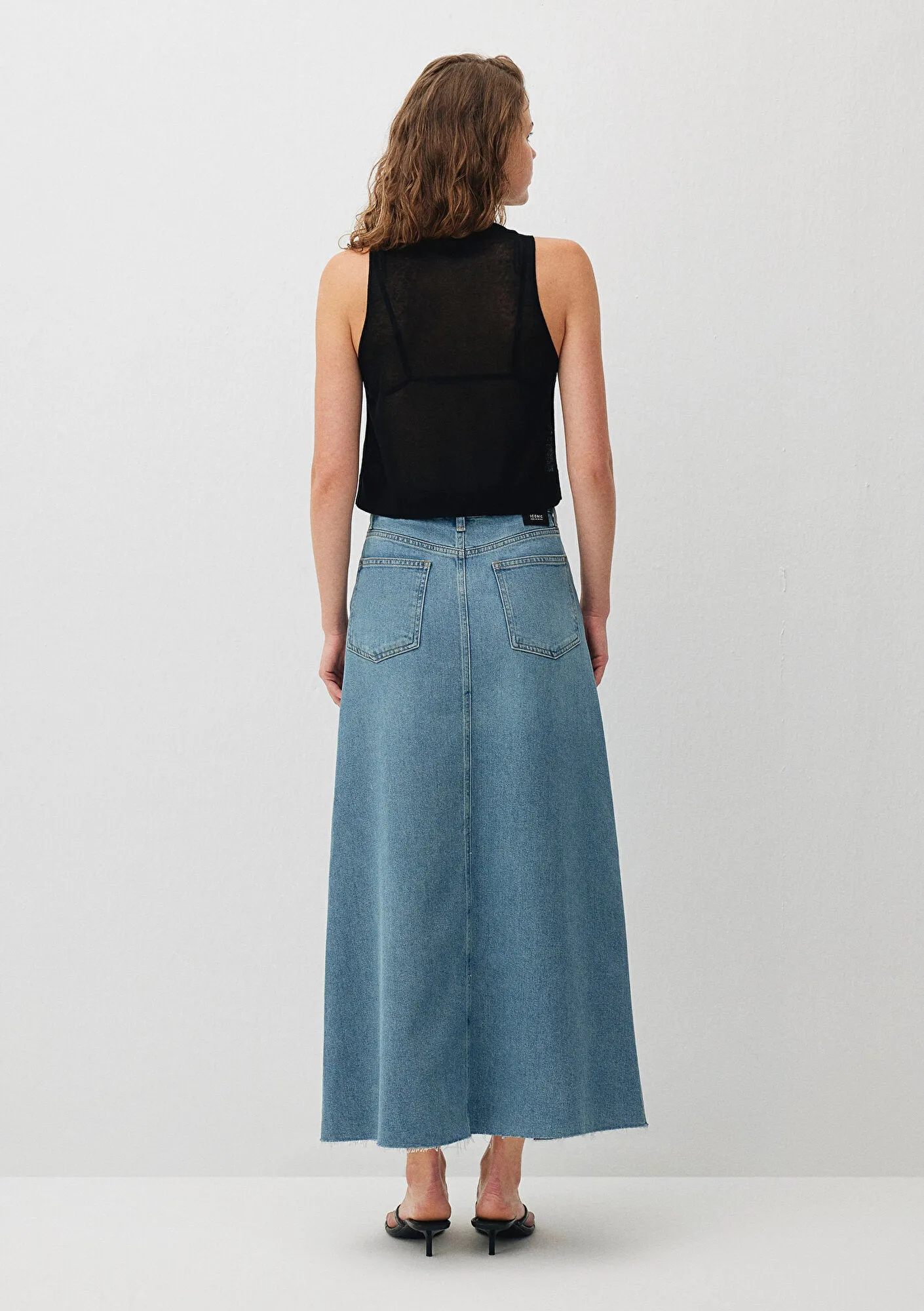 Loren Shaded Denim Iconic Jean Skirt