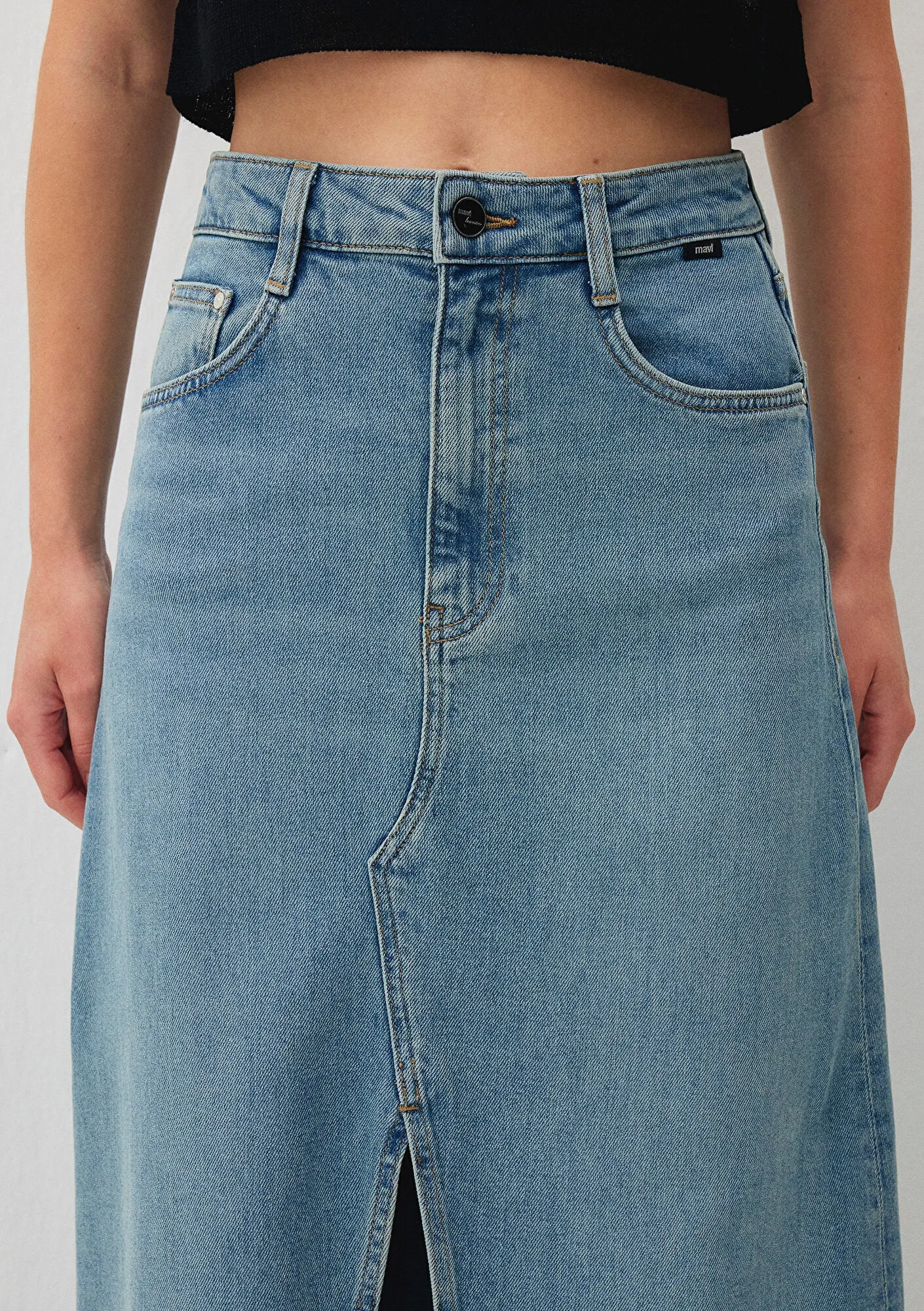 Loren Shaded Denim Iconic Jean Skirt