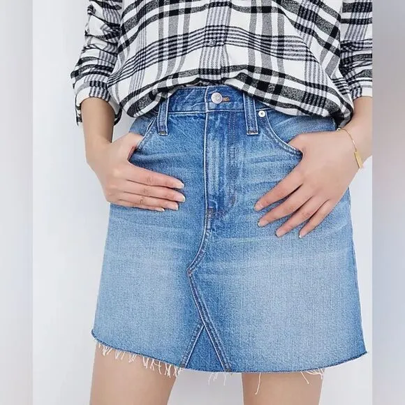 Madewell Rigid Denim A-Line Mini Skirt in Leandra Wash 27 NWT