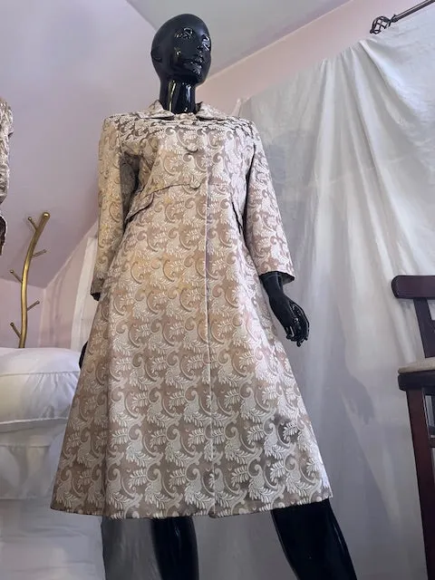 Maggy London Trench Coat, size 16. #1717
