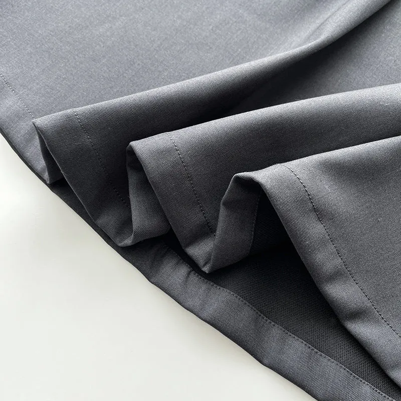 Pleated puffy black A-line skirt