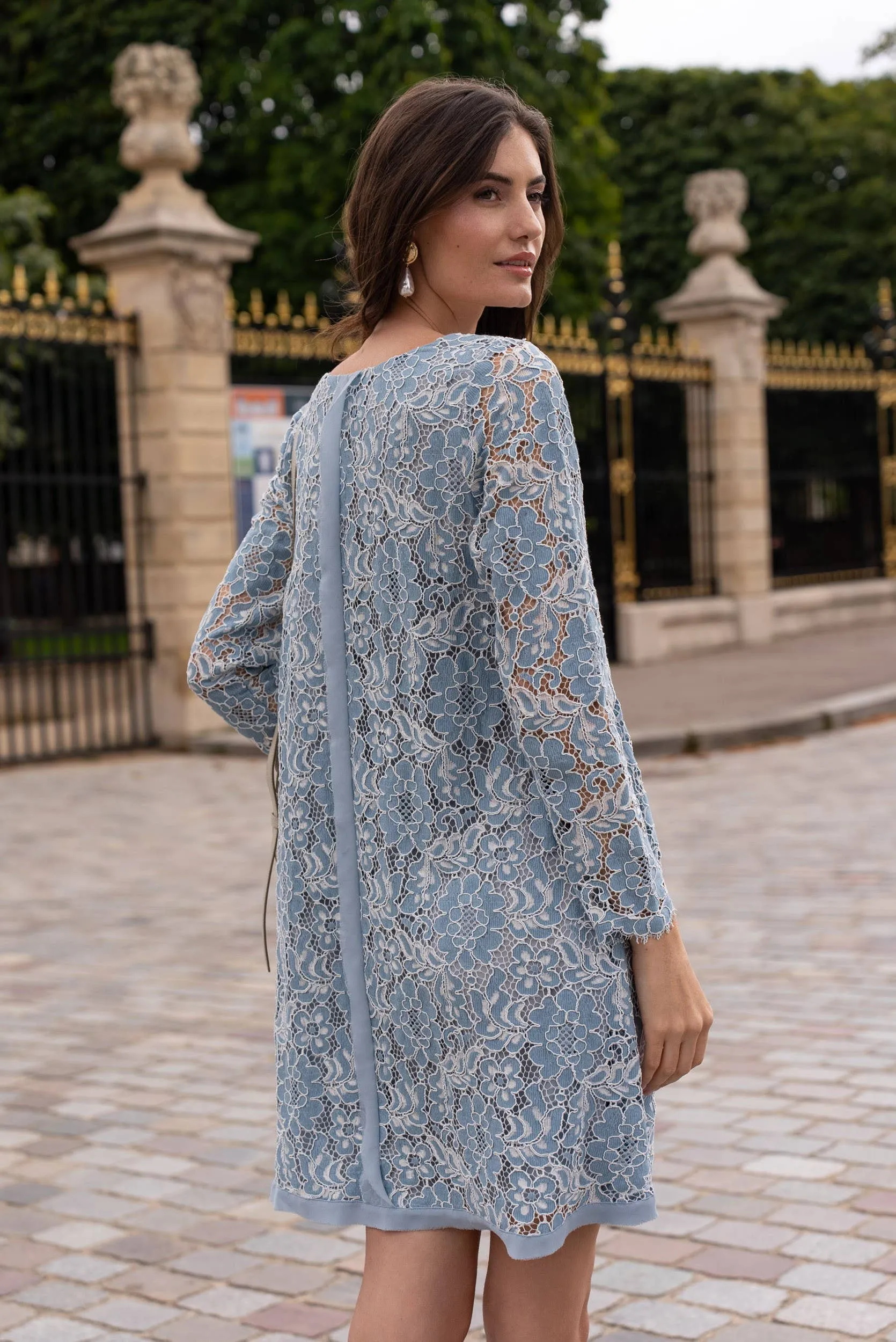 Sansa A-line Thick Lace Dress
