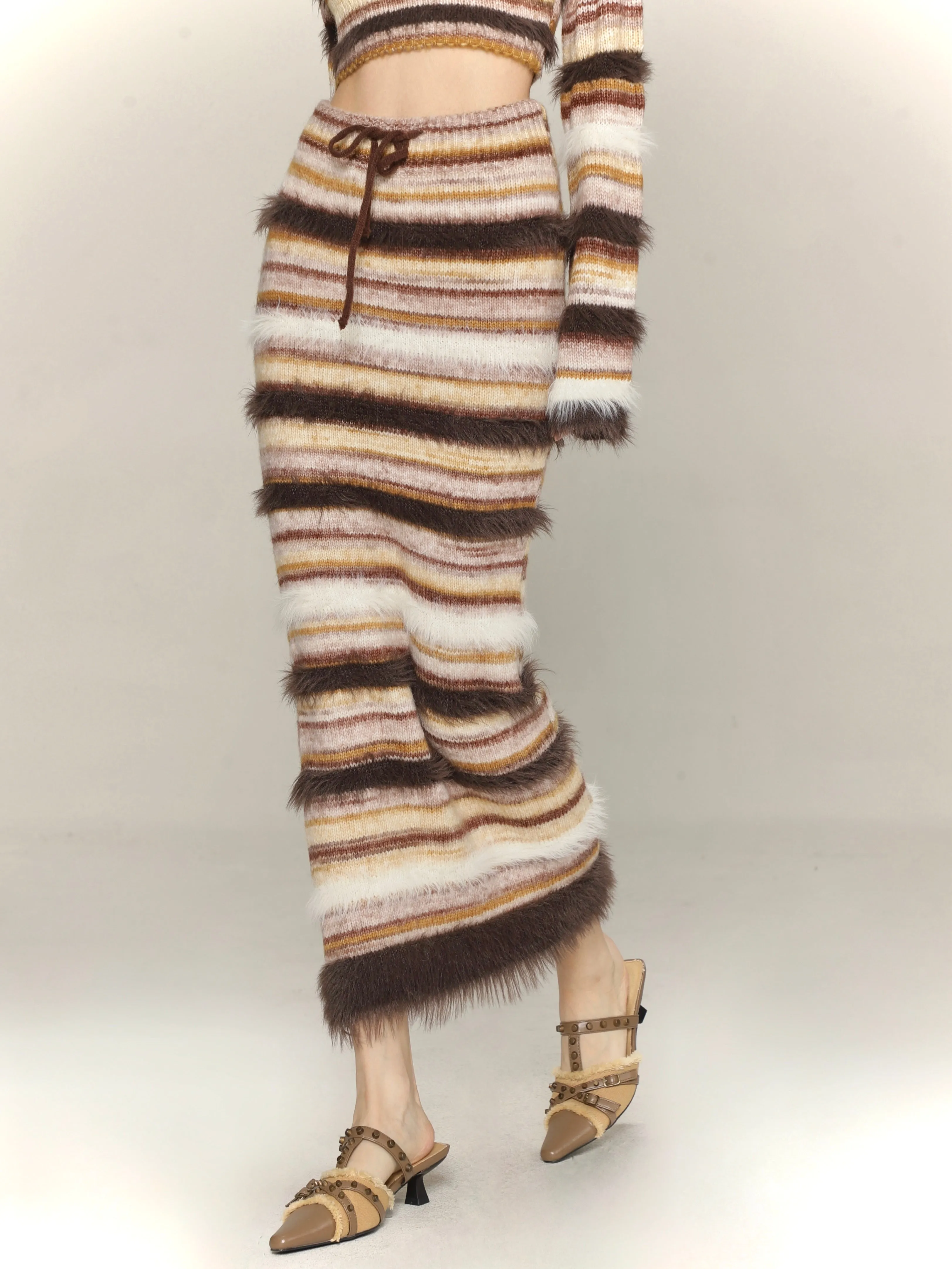 Striped knitted A-line hip skirt