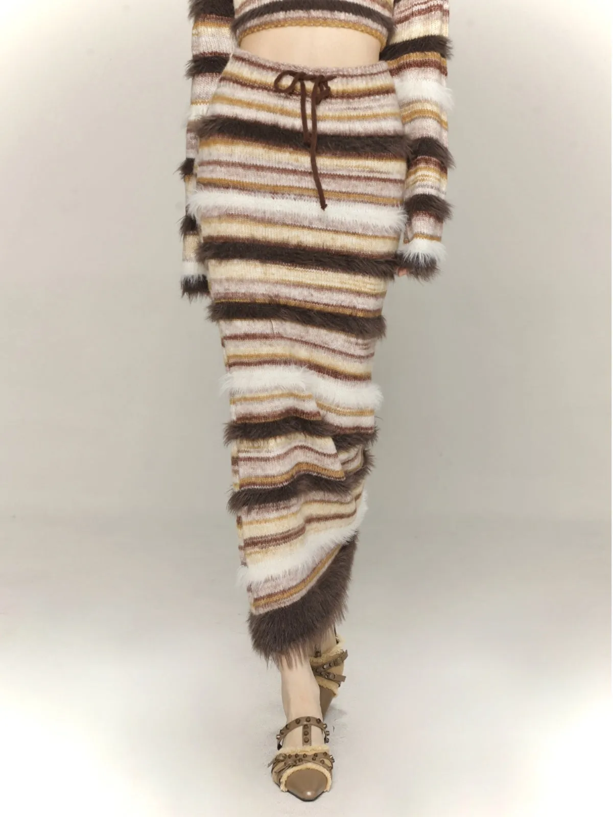 Striped knitted A-line hip skirt