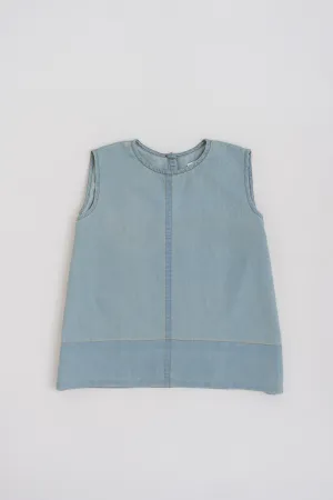 TINTED LIGHT WASH SLEEVELESS REGULAR FIT CHAMBRAY TOP