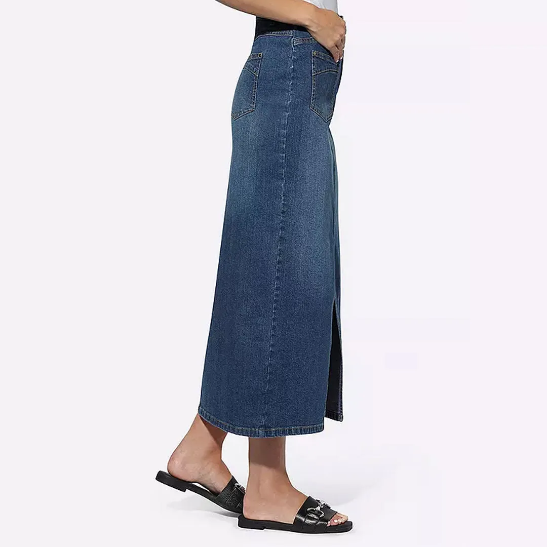 Versatile Midi Denim Skirt with Patch Pockets