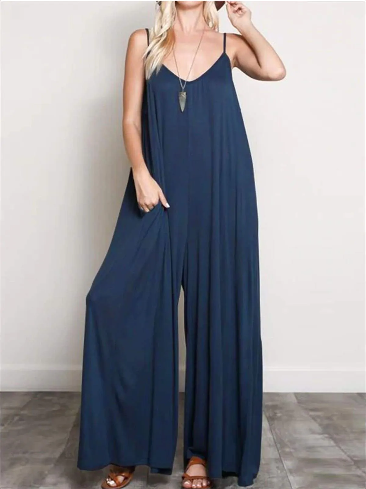 Women's Casual V-Neck Sleeveless Oversized Jumpsuit
