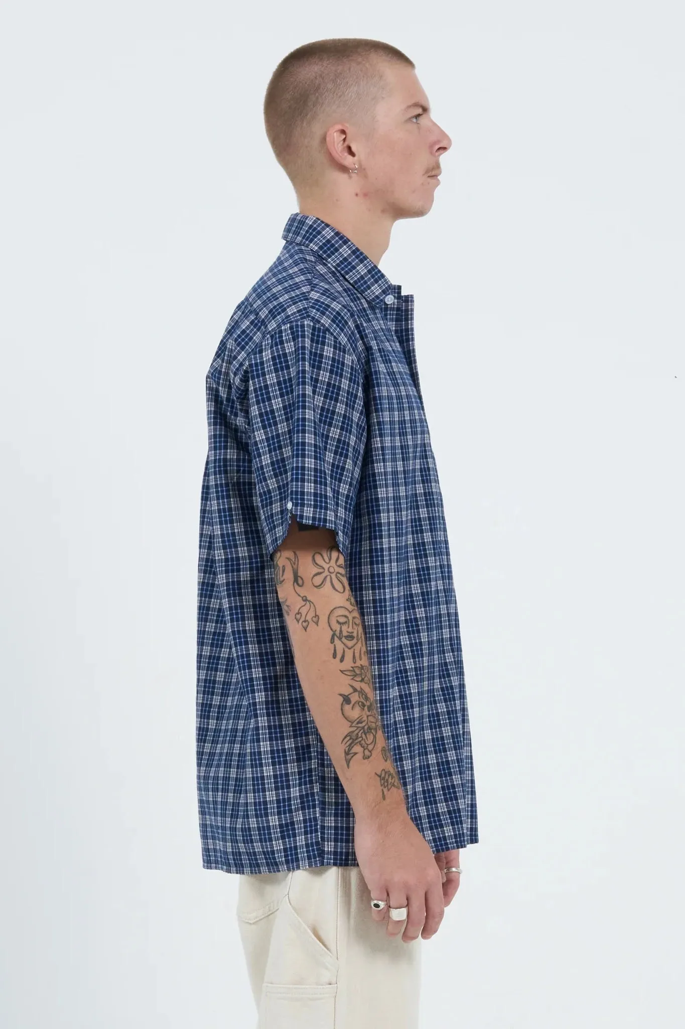 WORSHIP SUPPLIES CAPTIVATE SS SHIRT - BLUE